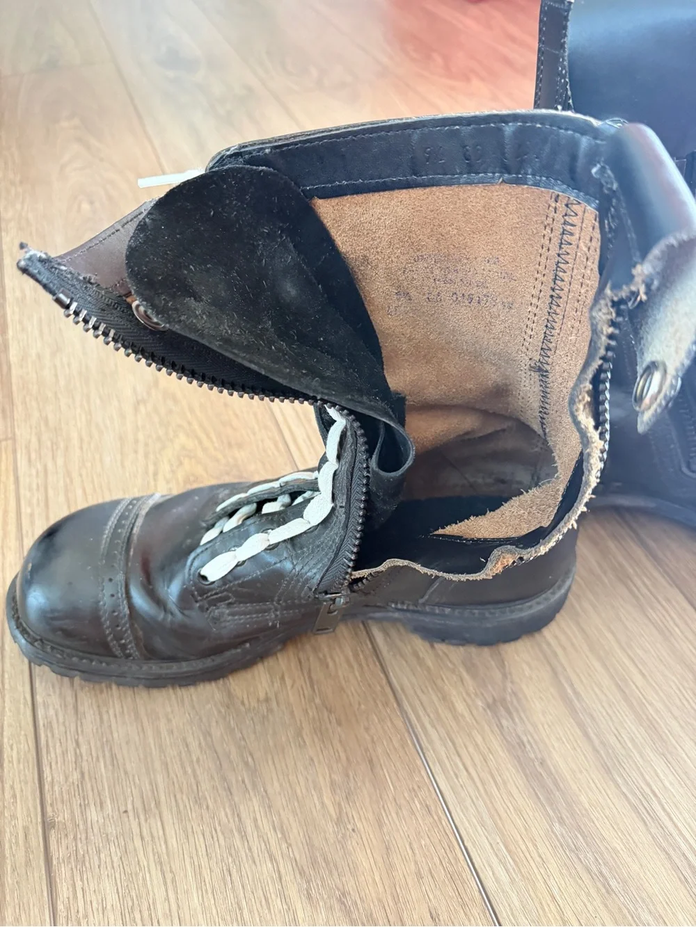 Matterhorn Men's Jump Boots Vintage 1990's Perforated Detail Punk Military